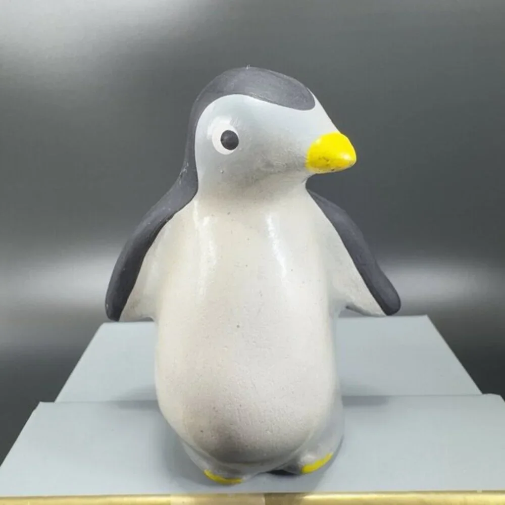 VINTAGE GLORIA DIAS ECUADOR PENGUIN FIGURE Hand Made Pottery‎ Signed Figure VTG